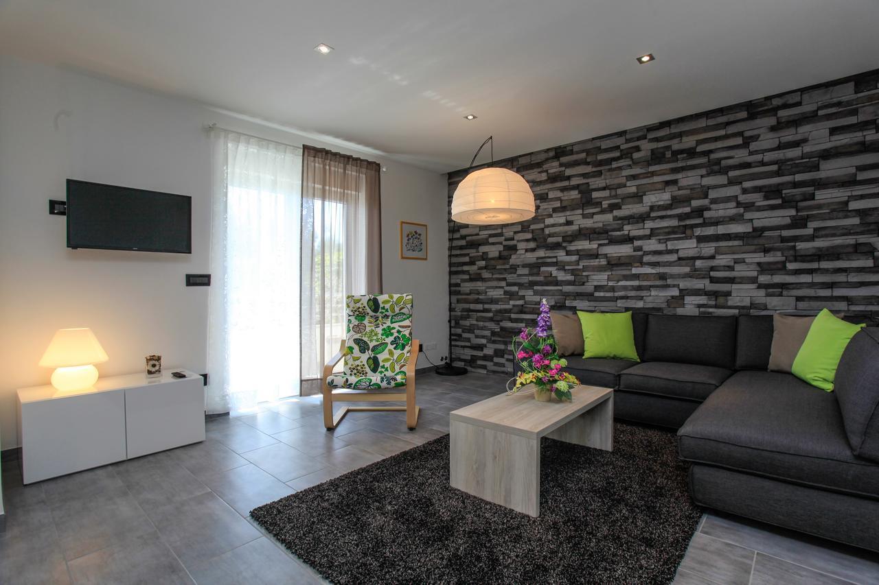 Apartments Fiora Premantura Ngoại thất bức ảnh