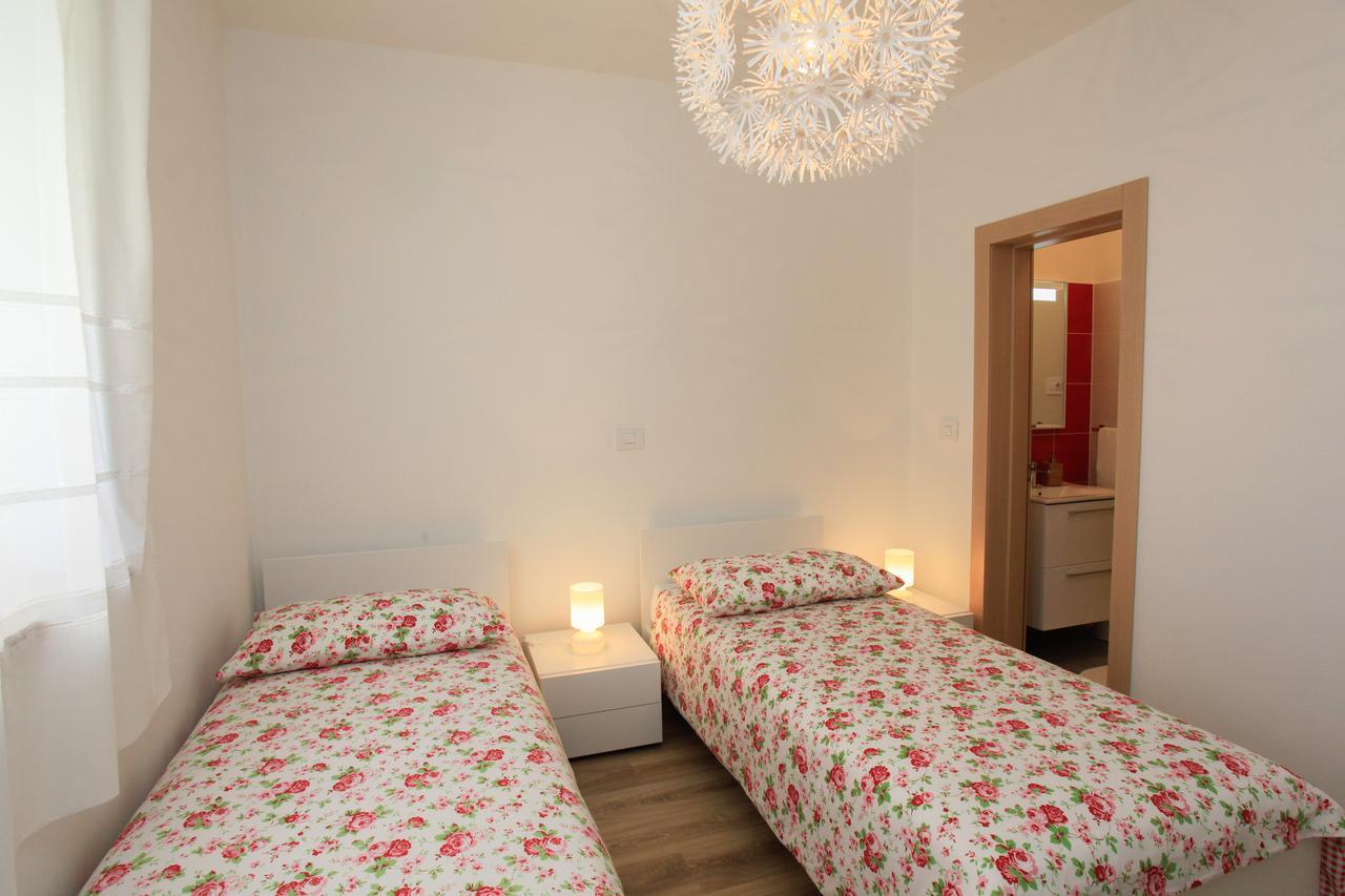 Apartments Fiora Premantura Ngoại thất bức ảnh