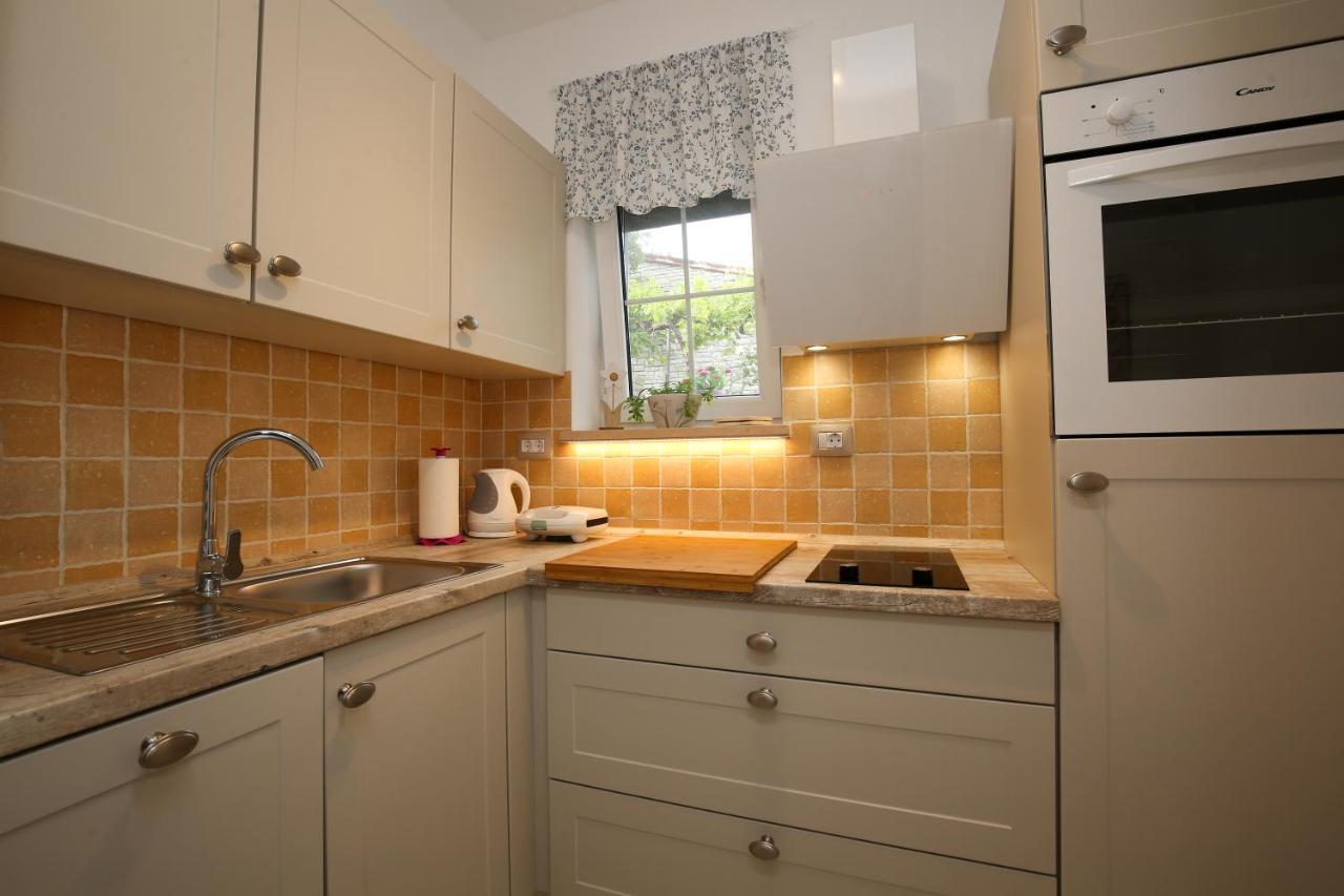 Apartments Fiora Premantura Ngoại thất bức ảnh